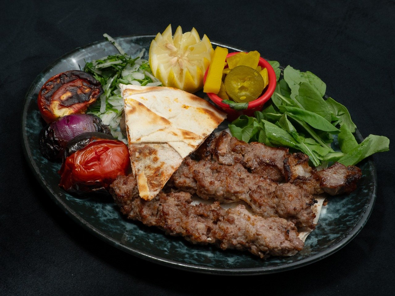 نصف مشوي لحم